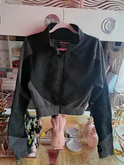 Chaqueta deportiva negra M/L - miniatura 1