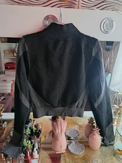 Chaqueta deportiva negra M/L - miniatura 4