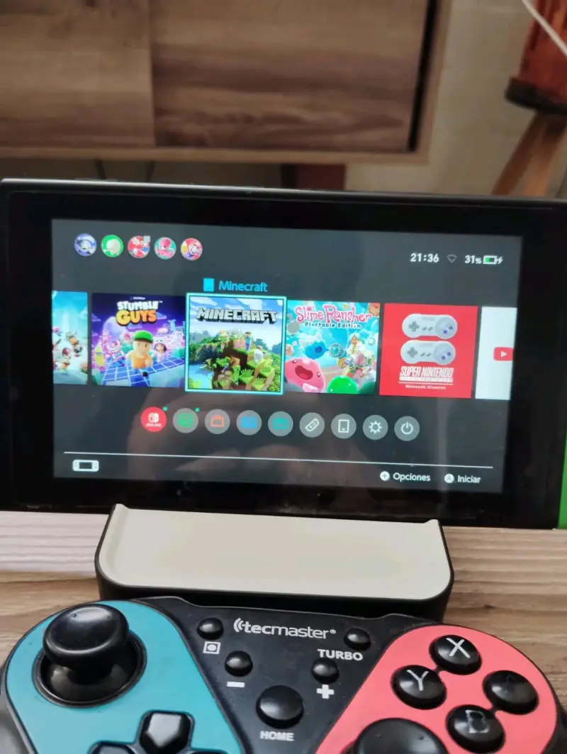 Nintendo Switch - 1
