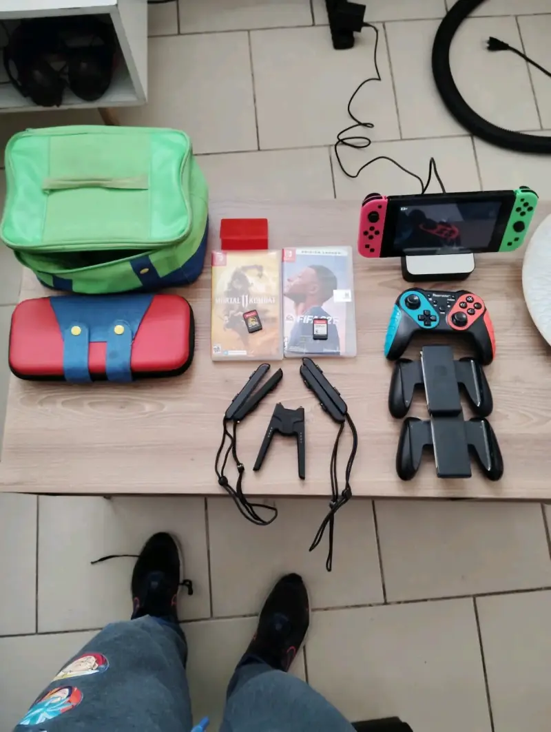 Nintendo Switch - 5