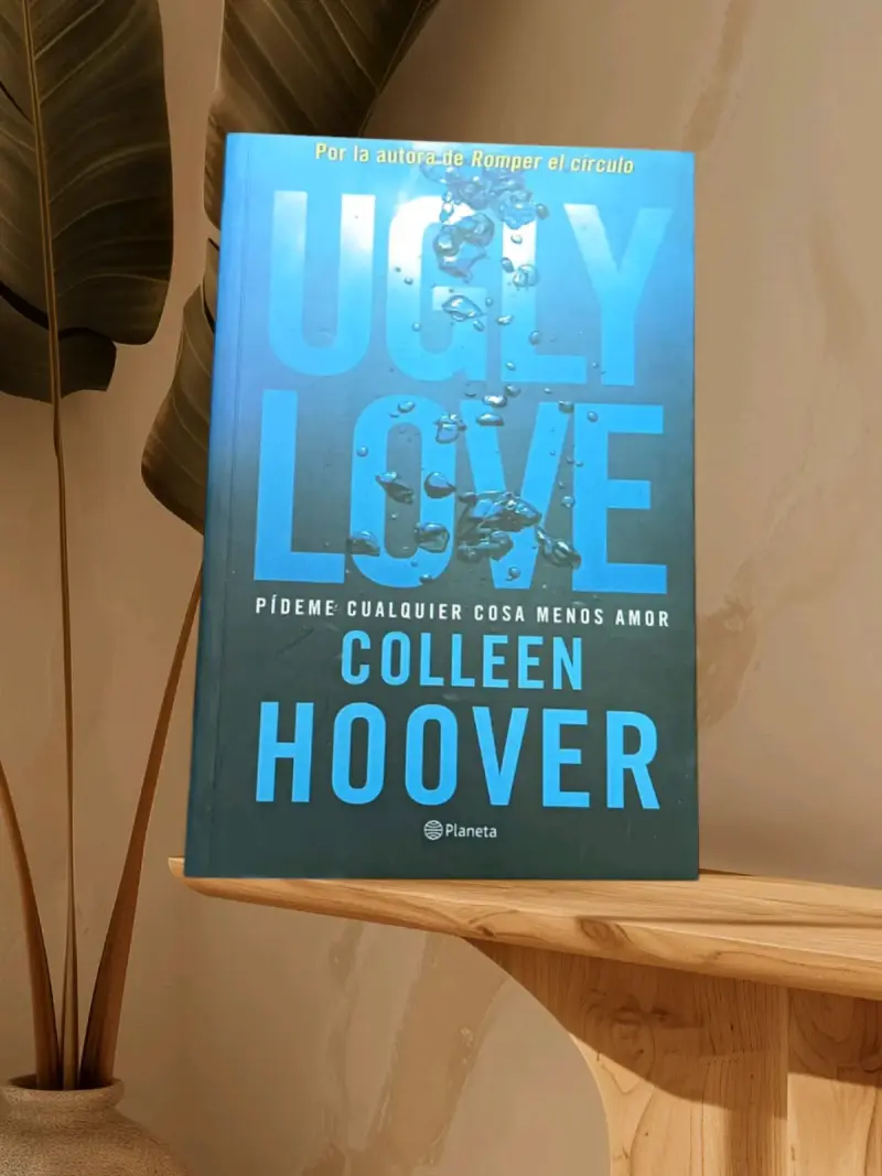 Libro Ugly Love de Colleen Hoover