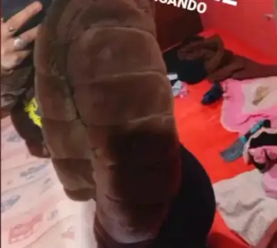Chaqueta de peluche café - miniatura 1
