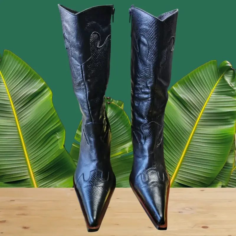 Botas negras de cuero - 1