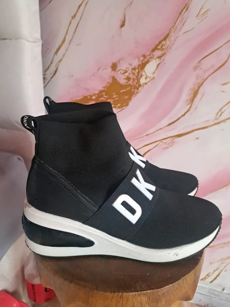 Zapatillas negras deportivas DKNY talla 38