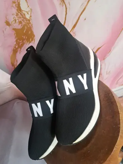 Zapatillas negras deportivas DKNY talla 38 - miniatura 4
