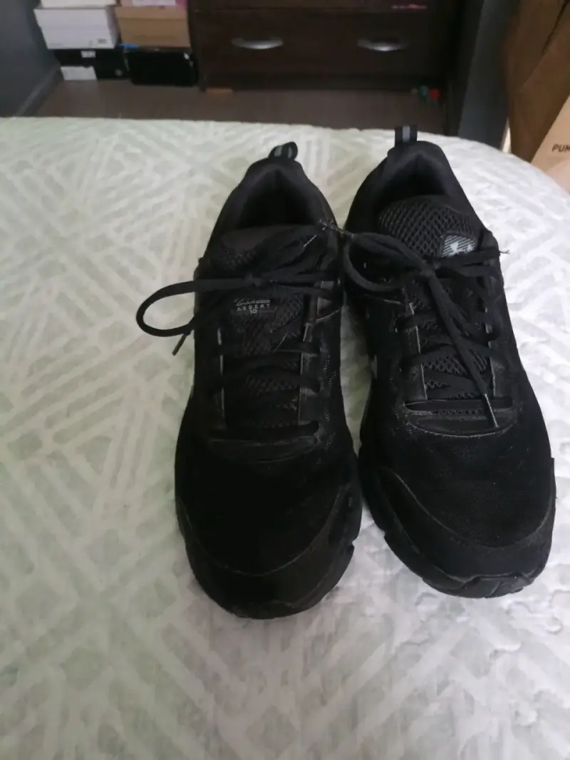 Zapatillas negras deportivas - 2