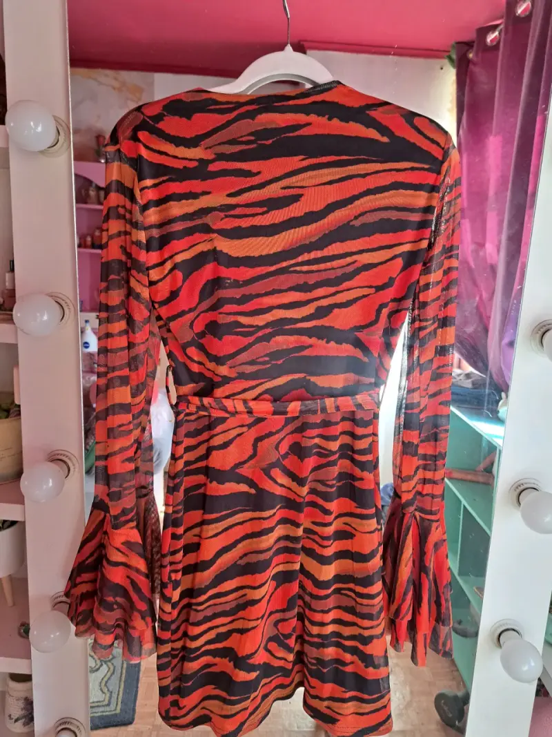 Vestido corto animal print talla M - 4