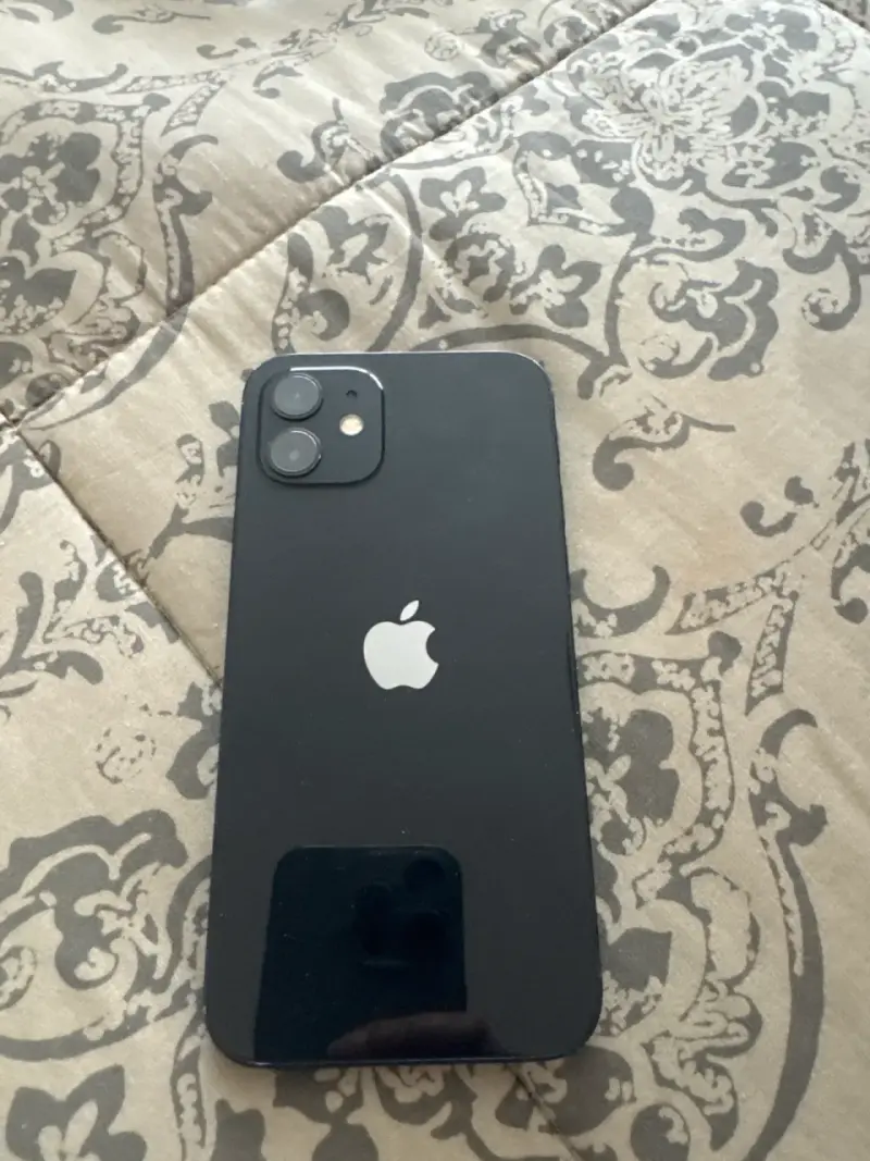 iPhone 12 64 GB - 2