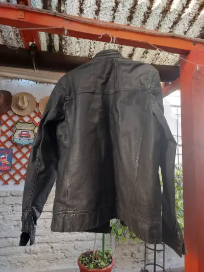 Chaqueta de cuero - miniatura 2