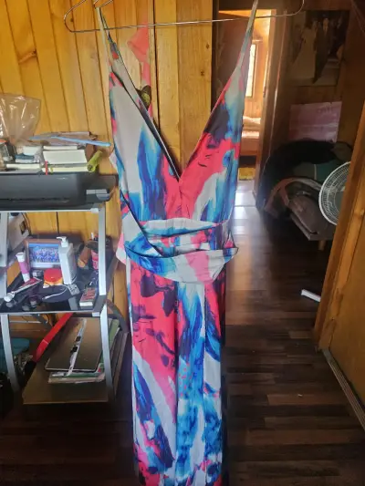 Vendo vestidos de fiesta talla m - miniatura 1