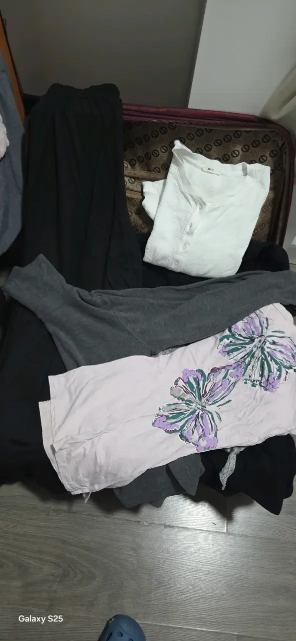 Lote de ropa mas de 30 piezas - 3