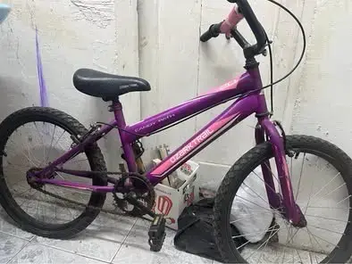 Bicicleta en poco uso casi nuevo en muy buen estad - 1