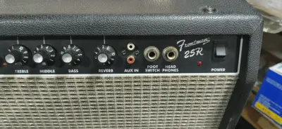 Amplificador Fender F25 - miniatura 4