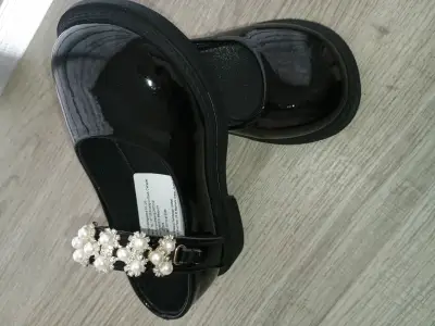 Zapatos de niña - miniatura 3
