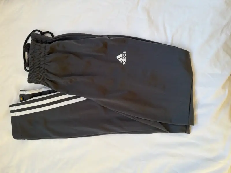 Pantalón Adidas gris oscuro a - 1