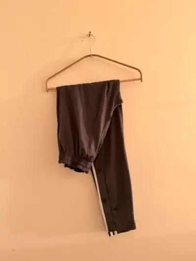Pantalón Adidas gris oscuro a - miniatura 4