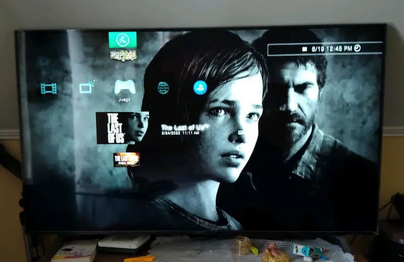 Playstation 3 super slim - 2
