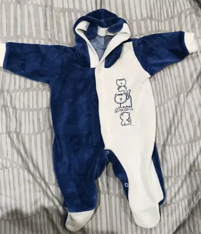 Vendo ropa de bebe de recién nacido - miniatura 2