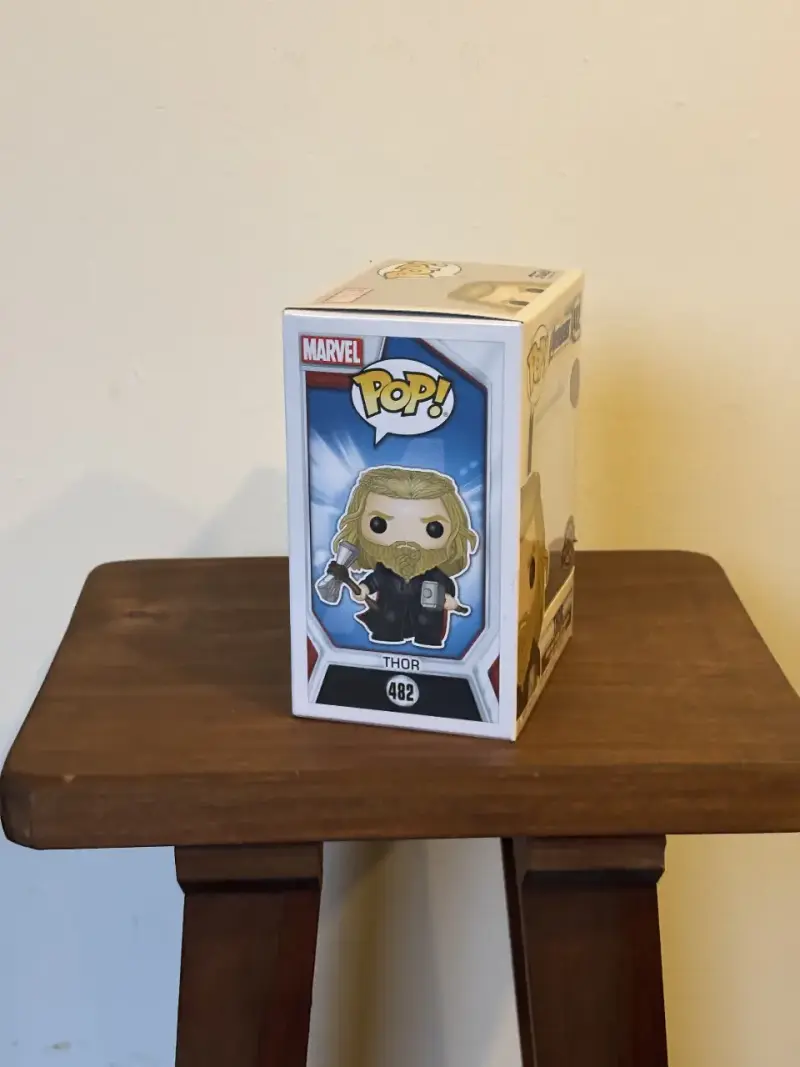 Figura Funko Pop! Thor Edición Especial # 482 - 2