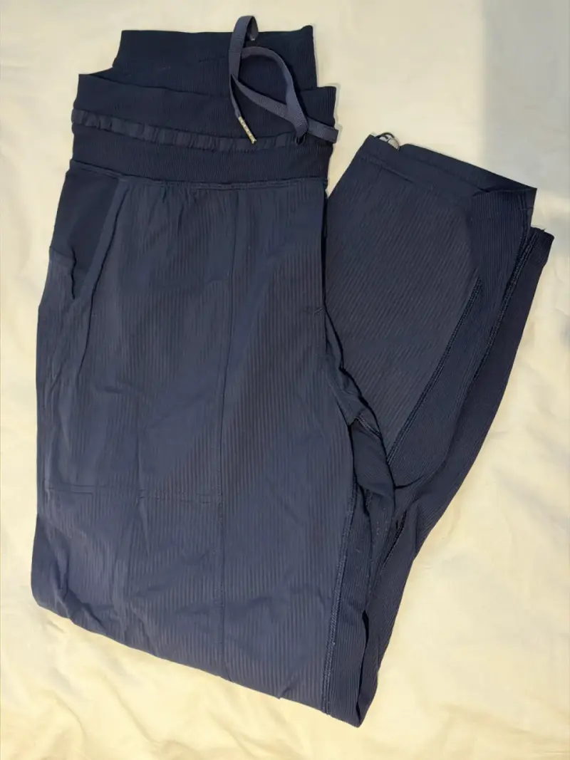 lululemon-Pantalones deportivos azul oscuro - 1