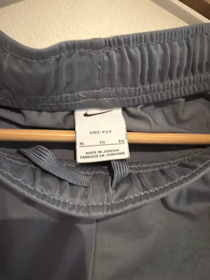 Pantalones deportivos grises Nike - 2