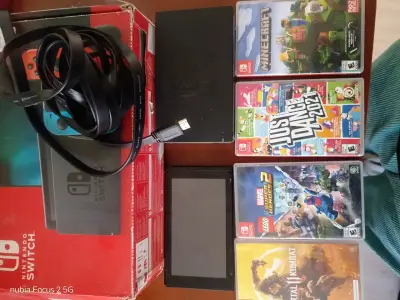 Consola Nintendo Switch sin mandos con juegos - miniatura 1