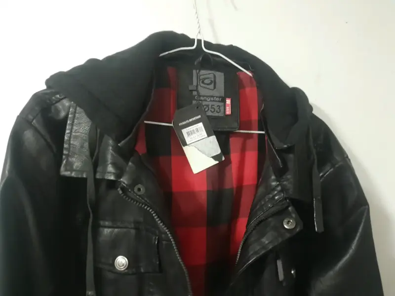 Chaqueta de cuero negra con capucha - 3