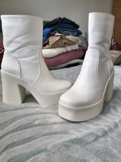 Botines blancos de plataforma - miniatura 1