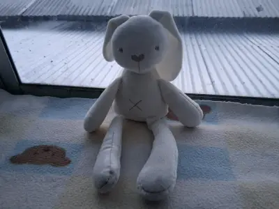 Peluche conejo blanco - miniatura 1