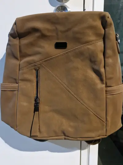 Mochila café estilo casual - miniatura 1