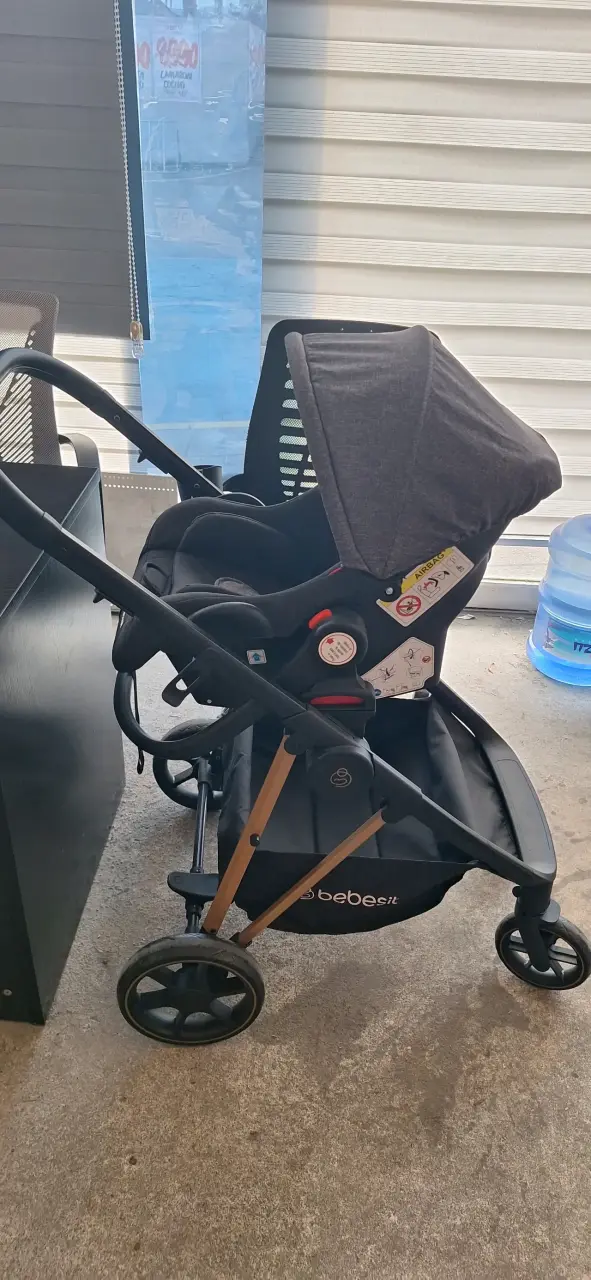 Coche de paseo gris Bebesit - 2