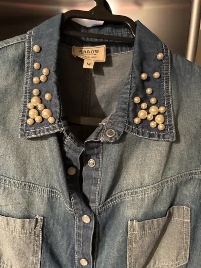 Vestido camisero denim con perlas - miniatura 2