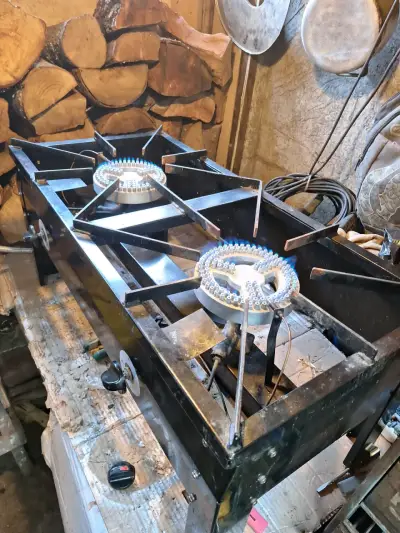 Cocina industrial de dos quemadores - miniatura 2