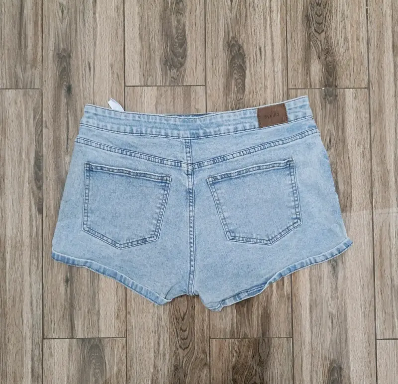 Shorts de mezclilla azul claro - 2