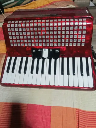 Acordeón rojo Meistcraft buen estado - miniatura 2