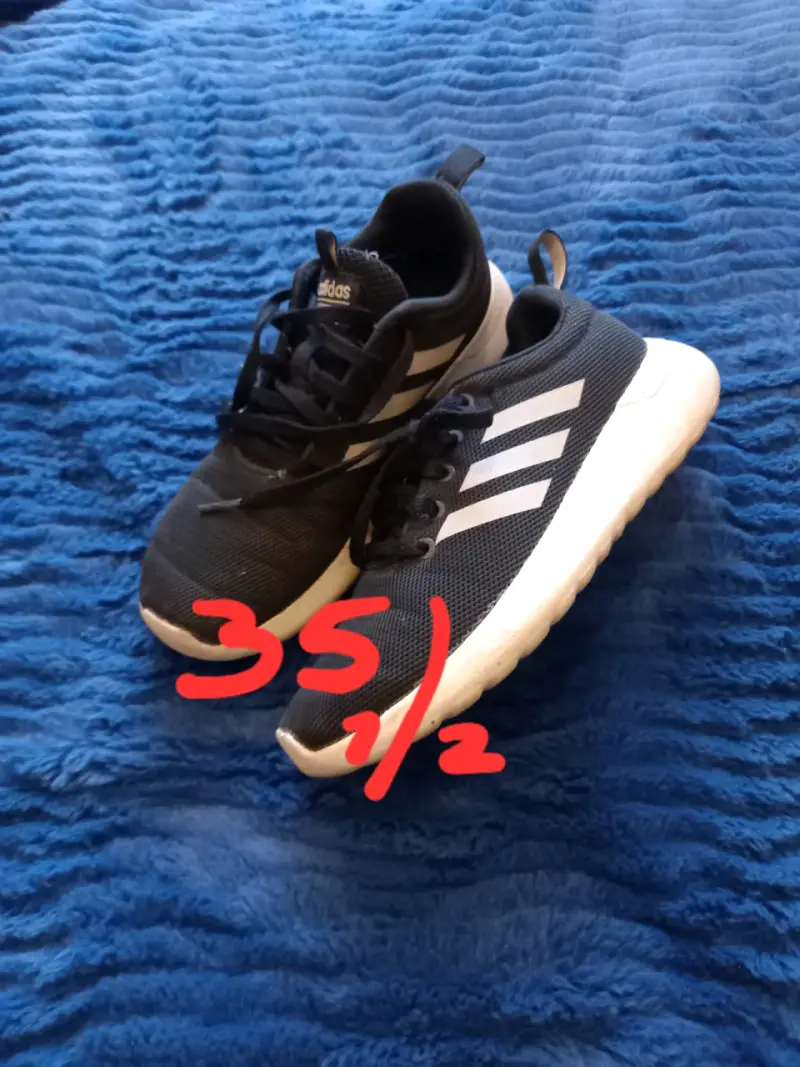 Zapatillas deportivas negras talla 35.5