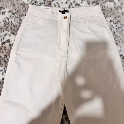 Pantalones color beige claro - miniatura 3
