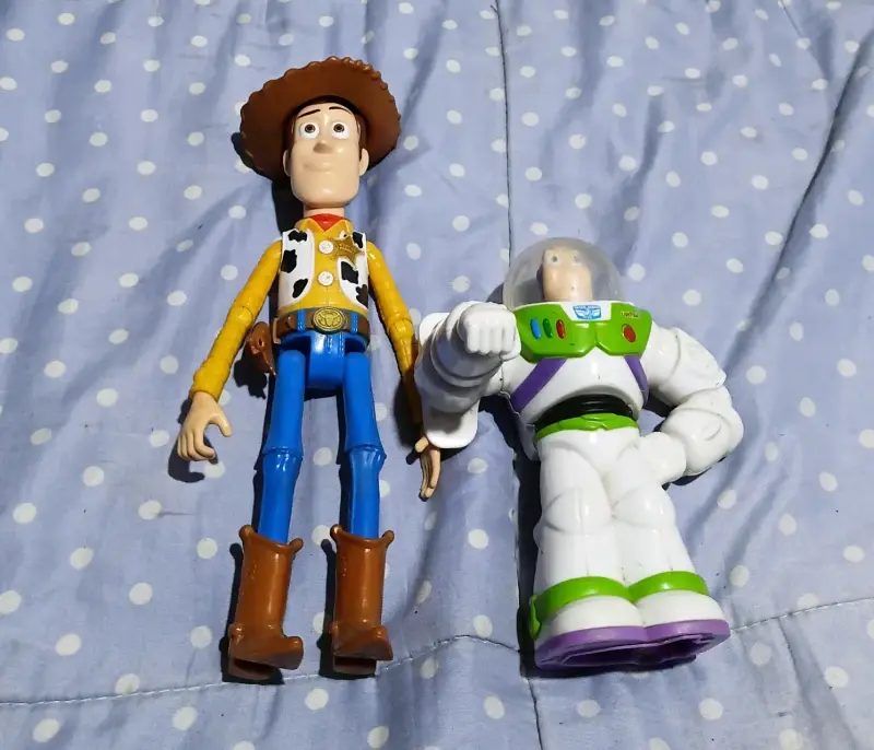 Figuras Woody y Buzz Lightyear - 4
