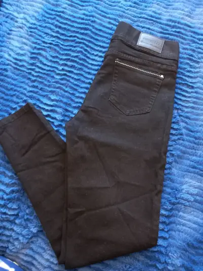 Pantalones negros seminuevos mujer - miniatura 1