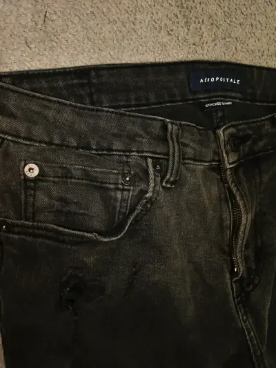 Jeans negros AEROPOSTALE - miniatura 3