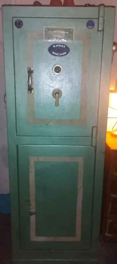 Caja fuerte antigua verde - miniatura 1
