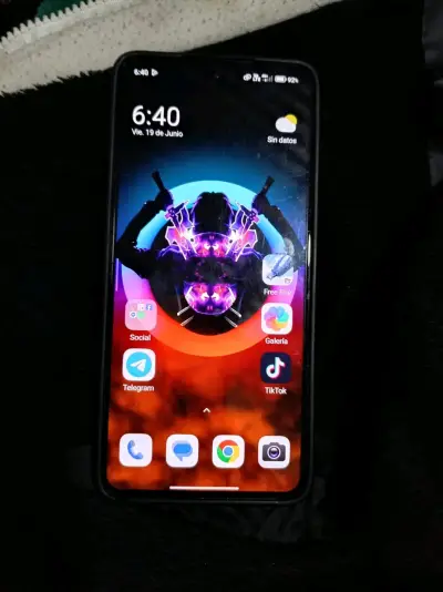 Vendo o permuto mi Xiaomi 14 t 5G - miniatura 1