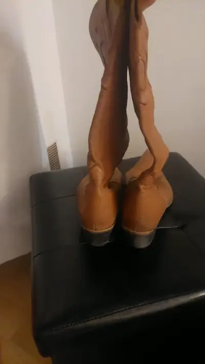 Botas vaqueras cuero marca ZARA - miniatura 4