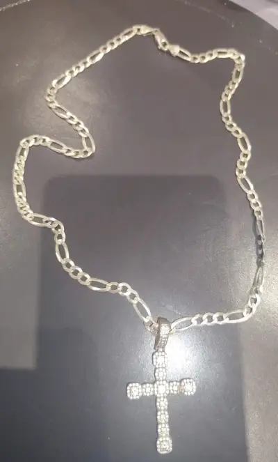 Collar de cadena con cruz brillante - miniatura 1