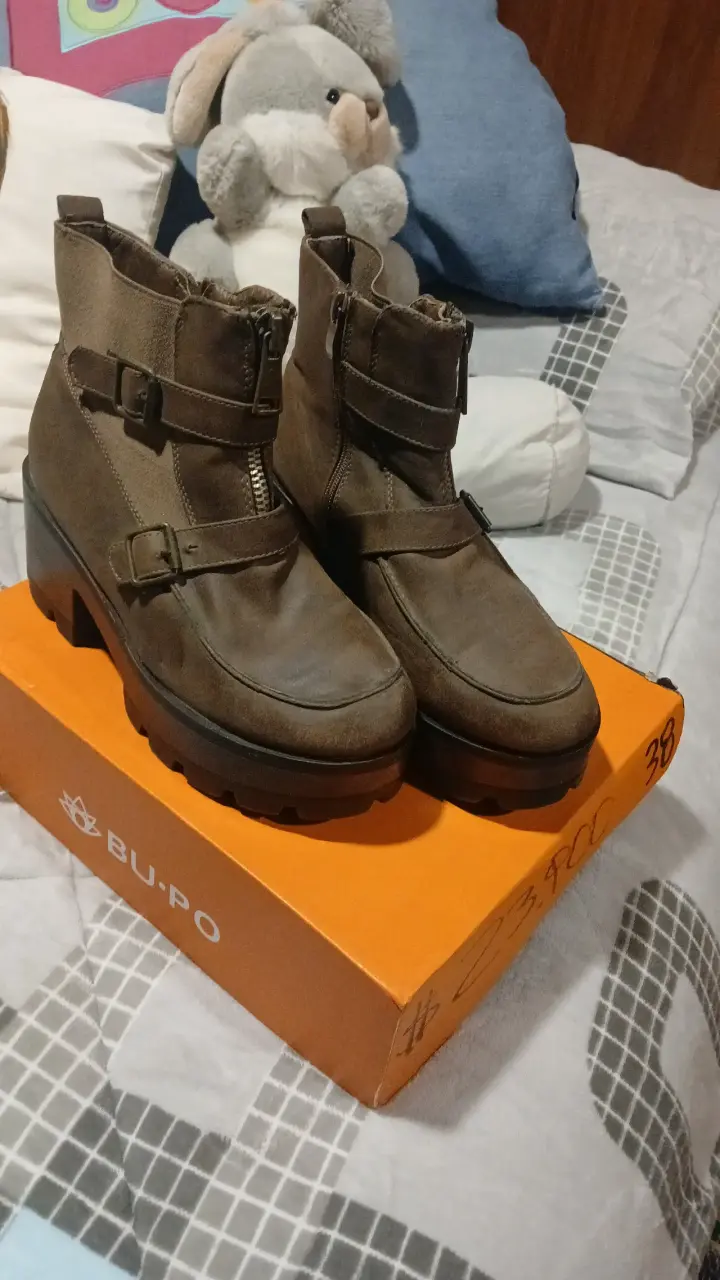 Botas marrones con flecos - 3