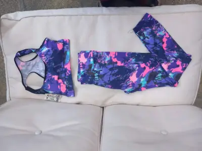 Conjunto deportivo estampado colorido - miniatura 1