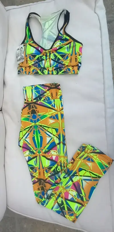 Conjunto deportivo estampado colorido - miniatura 5