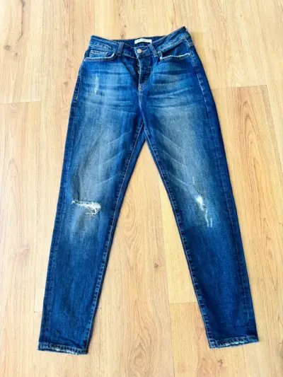 Jeans azules desgastados - miniatura 1