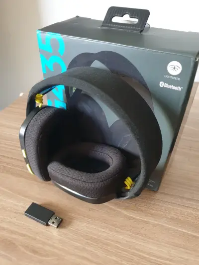 Audífonos inalámbricos Logitech G435 negros - miniatura 3
