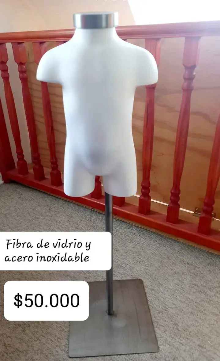 Maniquí de fibra y acero
